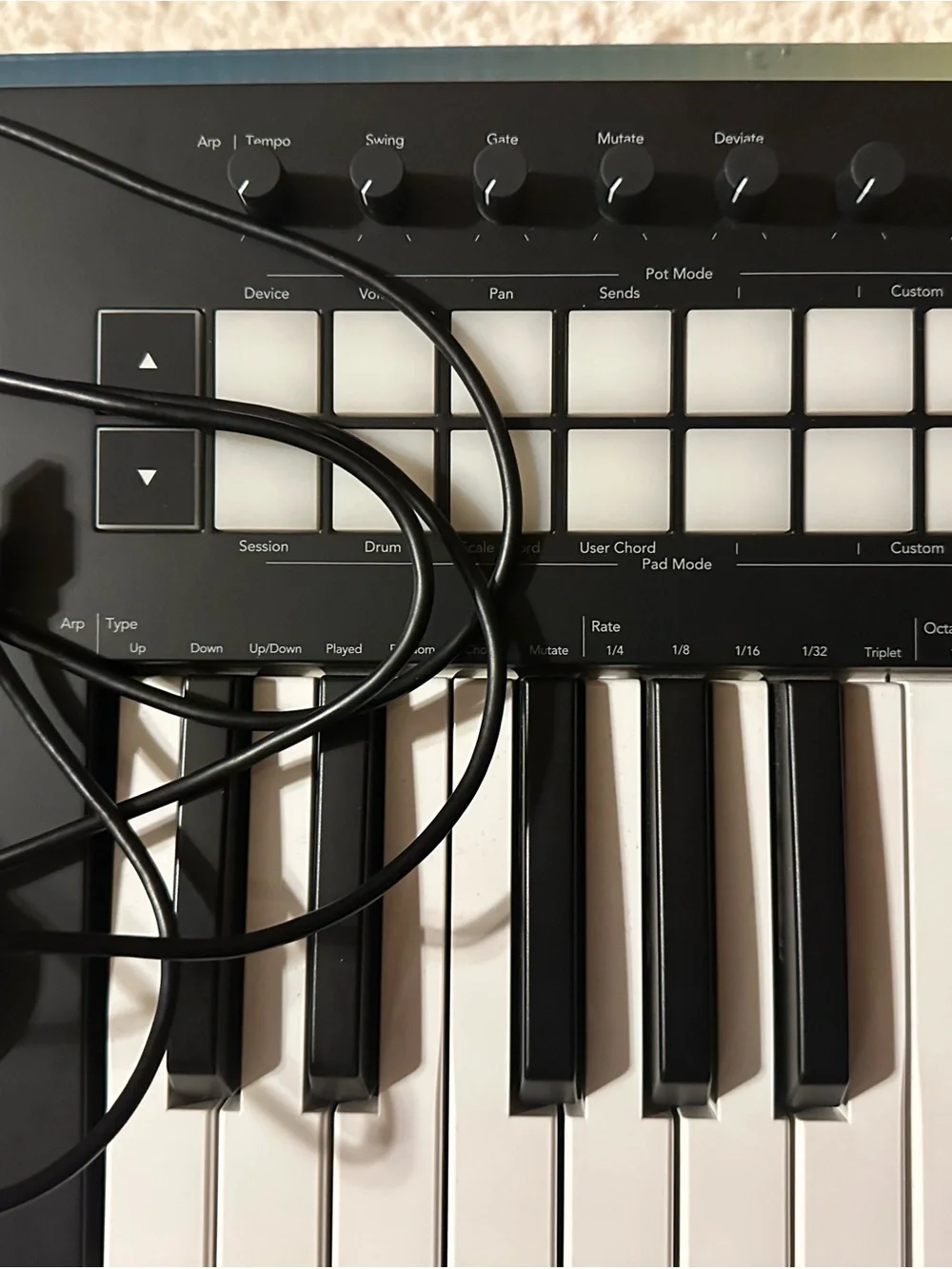 Launchkey 25 MIDI Keyboard Controller - Black